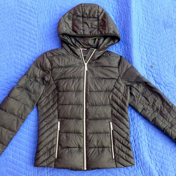 Tommy Hilfiger Packable Down Black Puffer Jacket - Picture 1 of 7